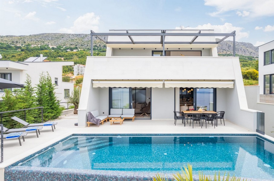 Buy a modern villa in Croatia - Panorama Scouting Split.