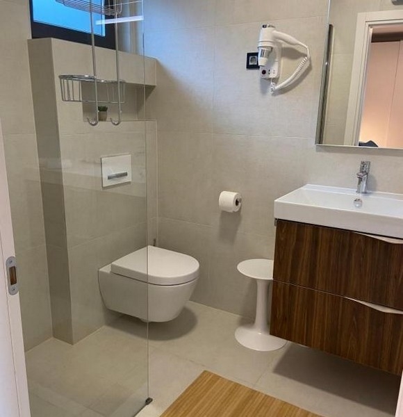 Modern bathroom with window