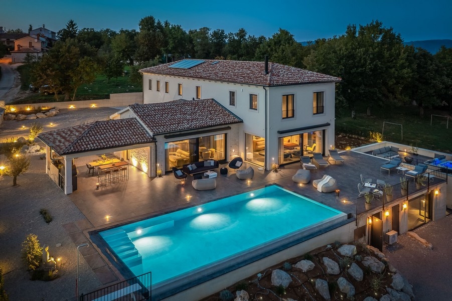 Buy villa H2797 in Istria.