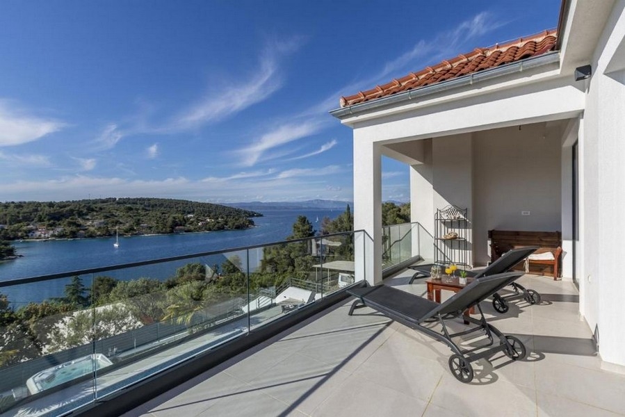 Terrace of a villa for sale in Croatia - panoramic scouting with sea views.