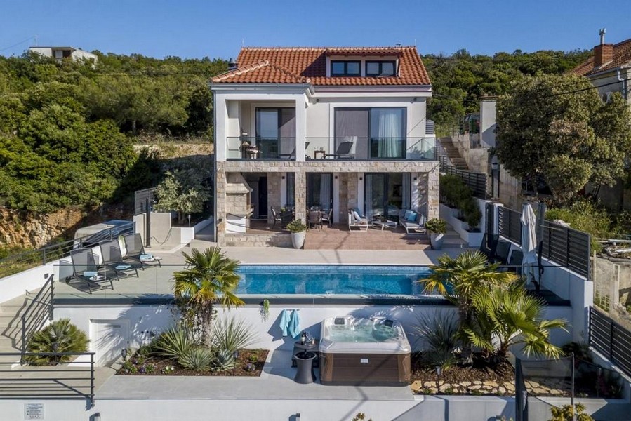 Aerial view of the villa for sale Croatia - panoramic scouting with pool on the island of Solta