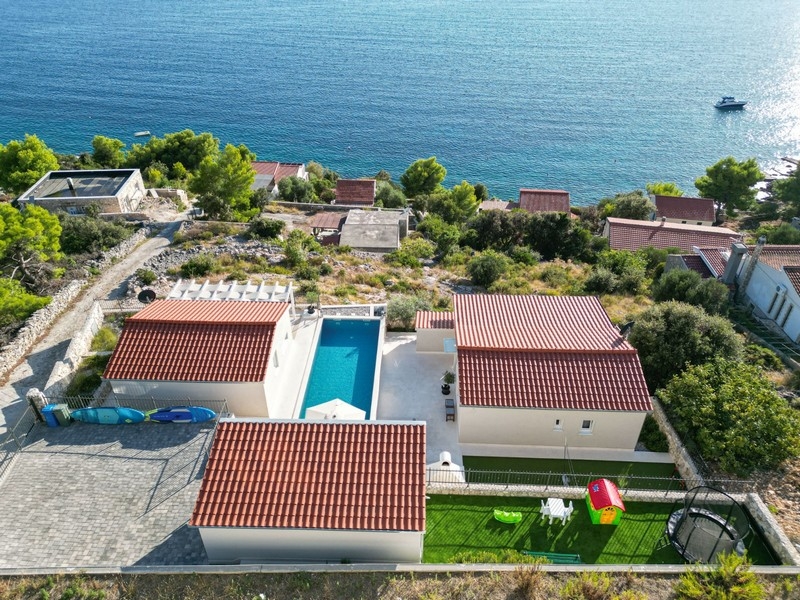 Buy houses near the sea in Croatia - Panorama Scouting.