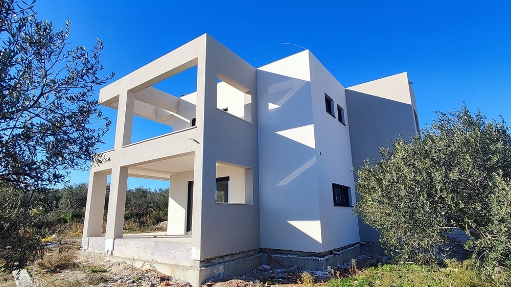 Real estate in Croatia, modern villa in Vodice with pool and terrace surrounded by trees