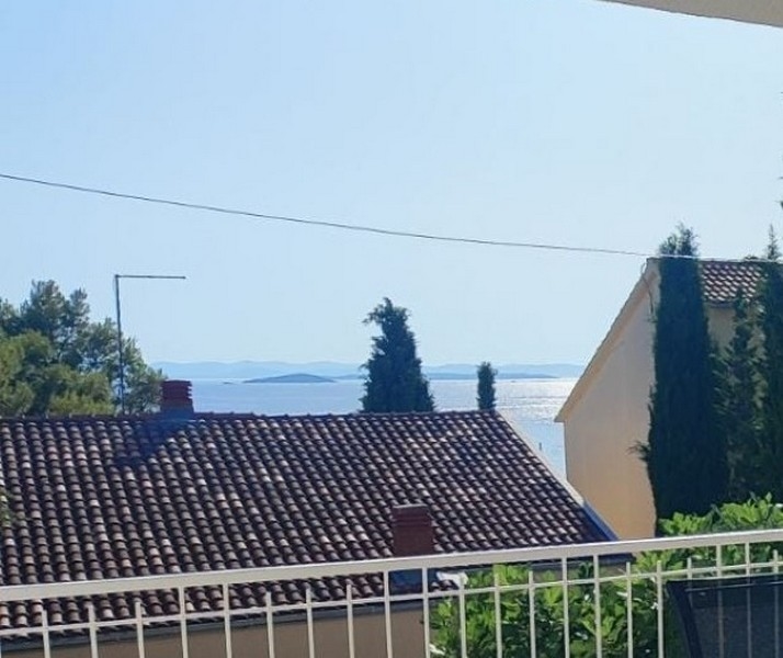 Buy real estate in Croatia, apartment building in Drage with sea views