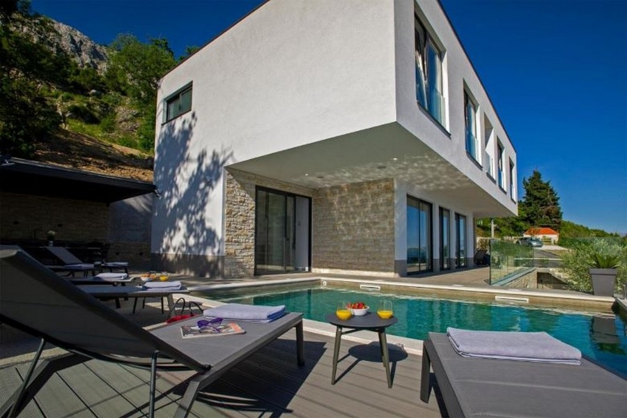 Modern villa with Mediterranean elements for sale in Croatia - Panorama Scouting.