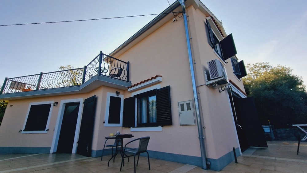 Buy a house in Croatia on the island of Krk - H3429.