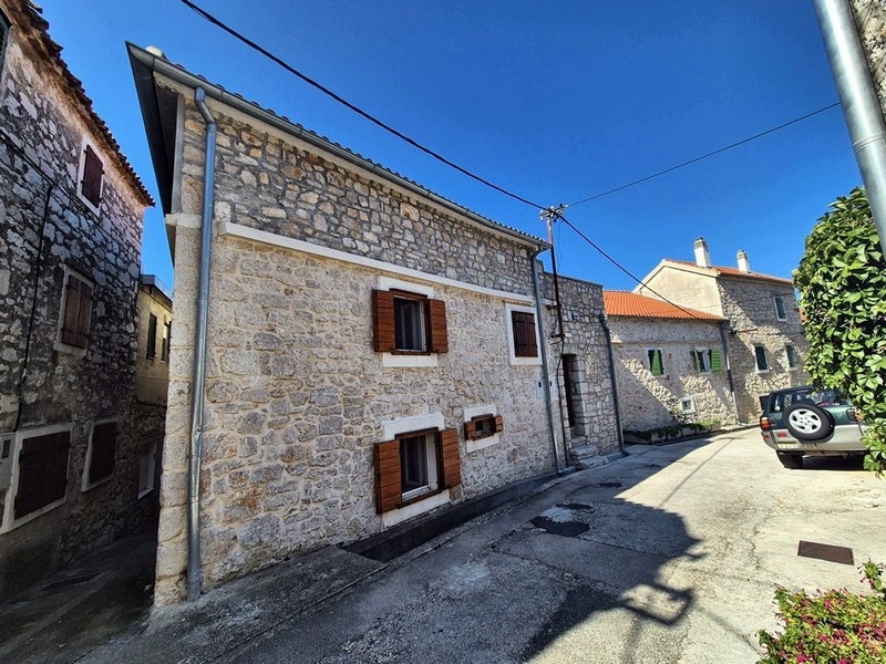 Stone house for sale Croatia - Panorama Scouting H3441.