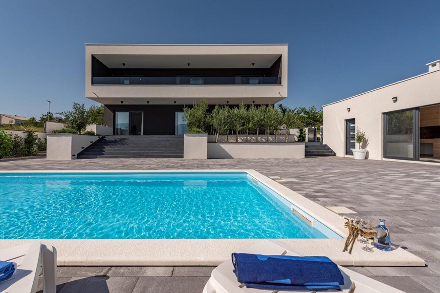 Modern villa for sale in Croatia near Zadar - property H3468.