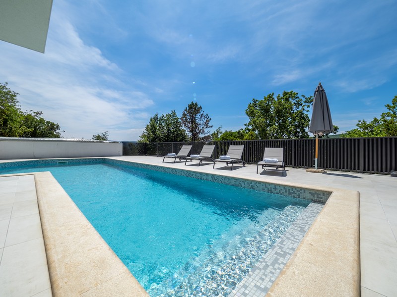 Buy a villa with pool on the island of Krk in Croatia - Panorama Scouting.