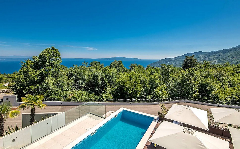 Luxury properties in Croatia - with sea views. Panorama Scouting.