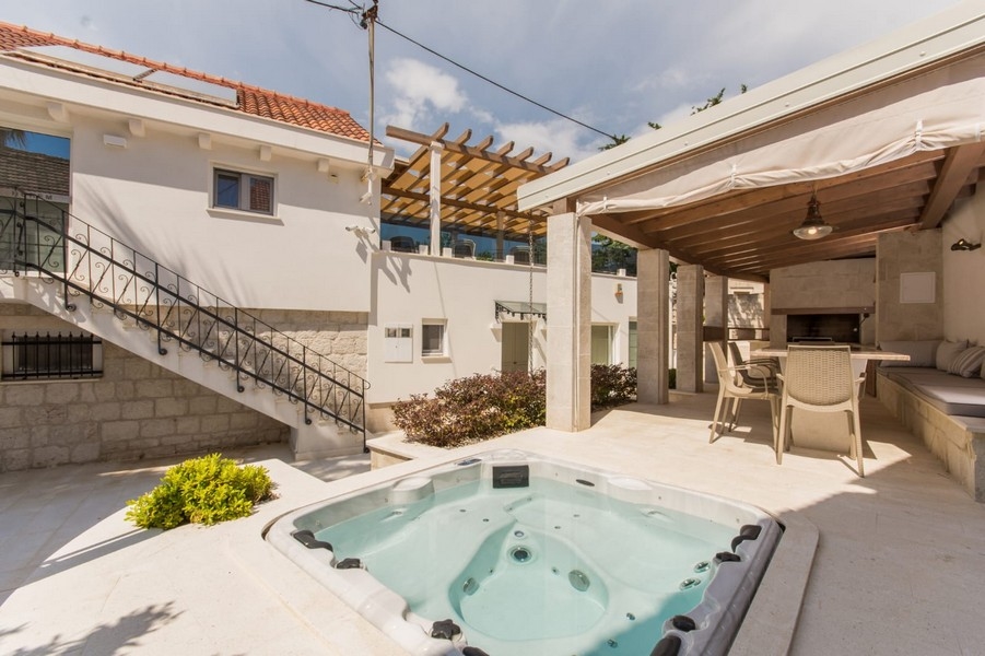 Whirlpool of the property H3586 in Croatia - Panorama Scouting.