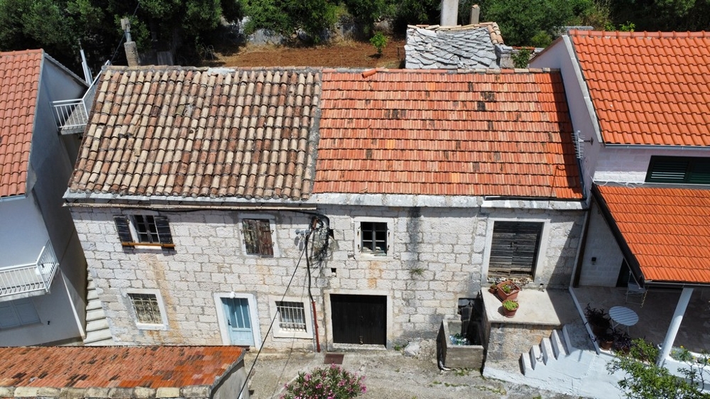 Buy old stone house for renovation in Croatia - Panorama Scouting.