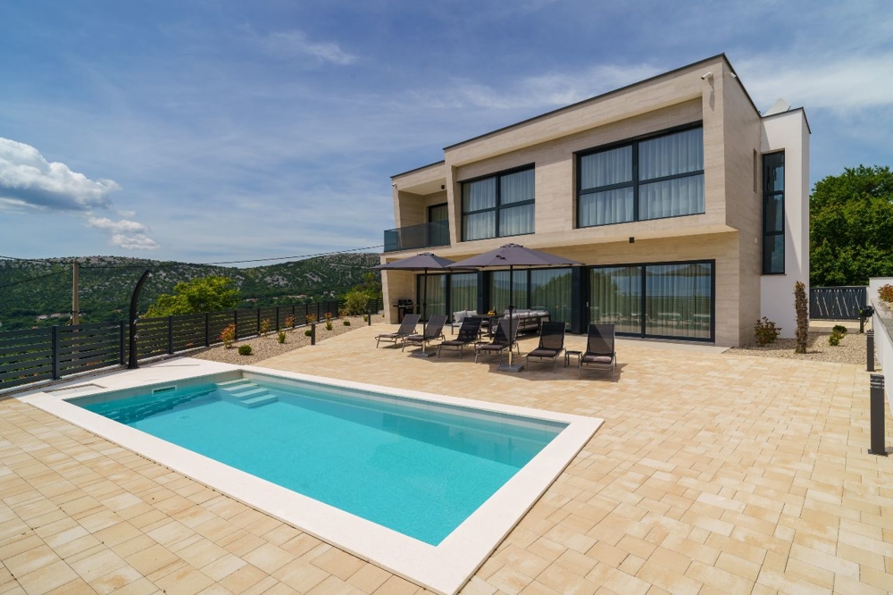 Buy villa with pool in Croatia.