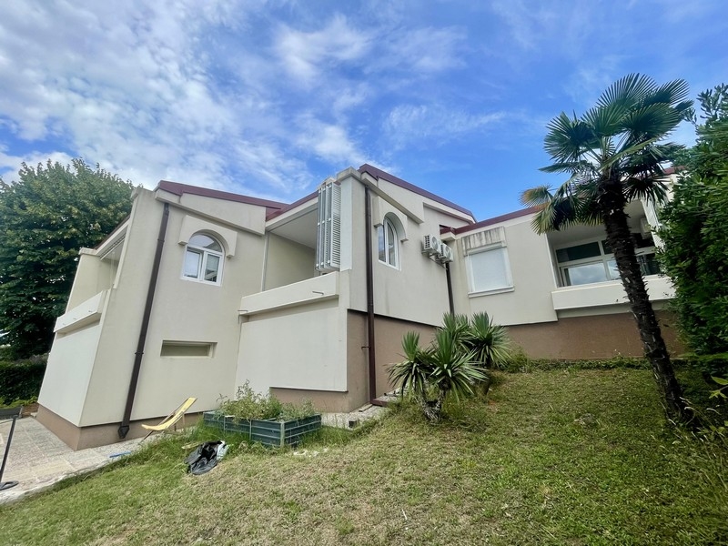 Bungalow on the island of Krk in Croatia for purchase - panorama scouting.