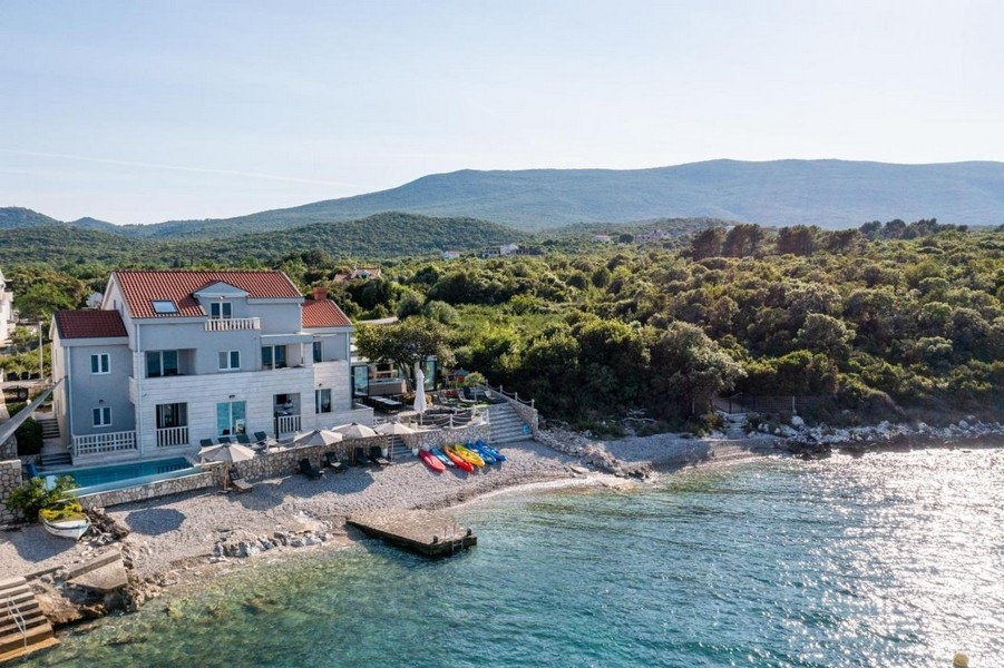 For sale: seafront house in Croatia - Peljesac peninsula in South Dalmatia - Panorama Scouting.