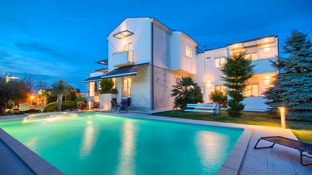 Real estate in Istria - Villa at Pula for sale.