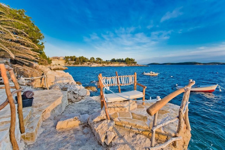 Real estate by the sea island of Hvar, Croatia - Panorama Scouting.