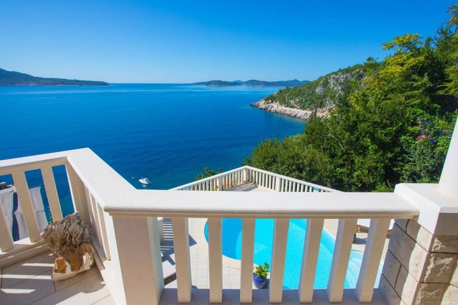 Croatia real estate by the sea.