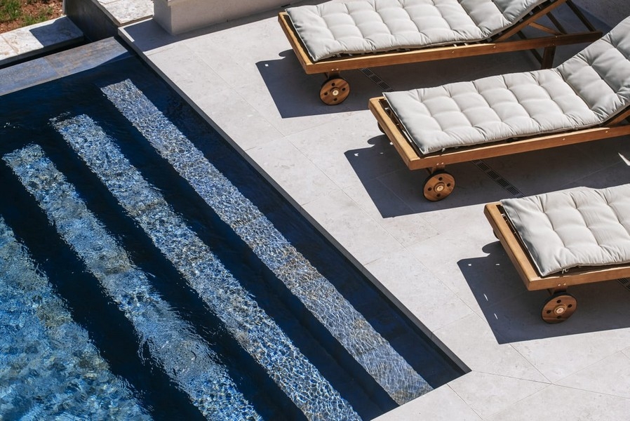 Real estate with pool Croatia - luxury villa H3690 on Iz.
