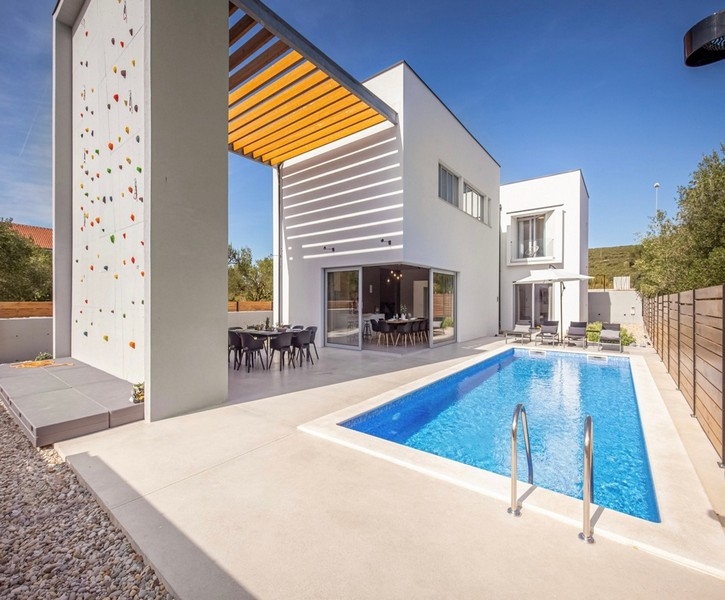 Villa H3708 with bouldering wall in Croatia - for sale at Panorama Scouting.