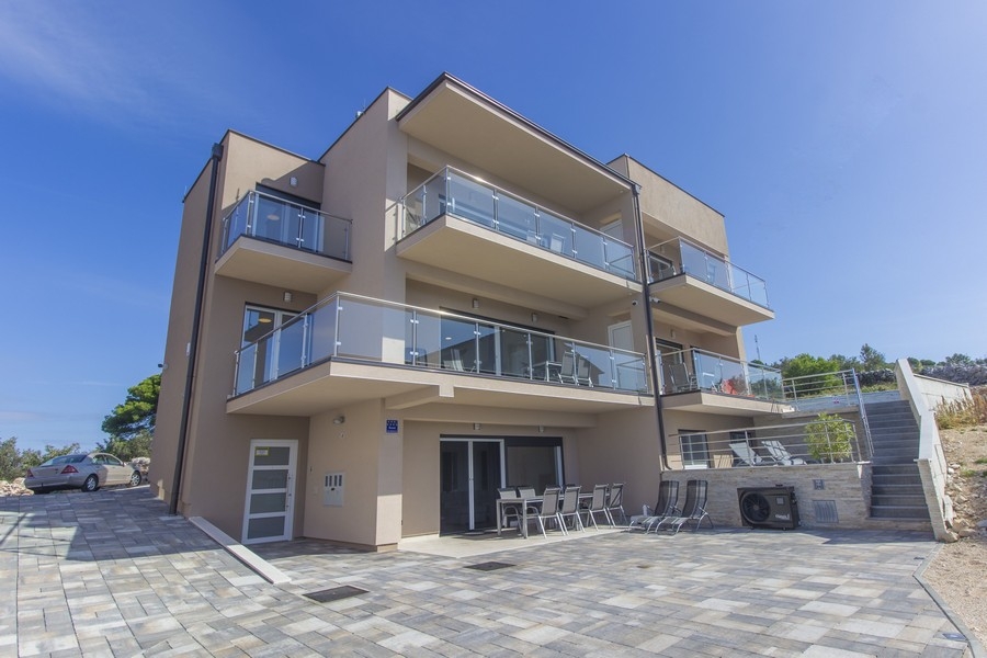 Buy Apartment Villa on the island of Murter in Croatia - Panorama Scouting H3715.