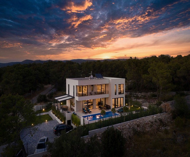 Luxury properties for sale near Sibenik in Croatia - H3736.