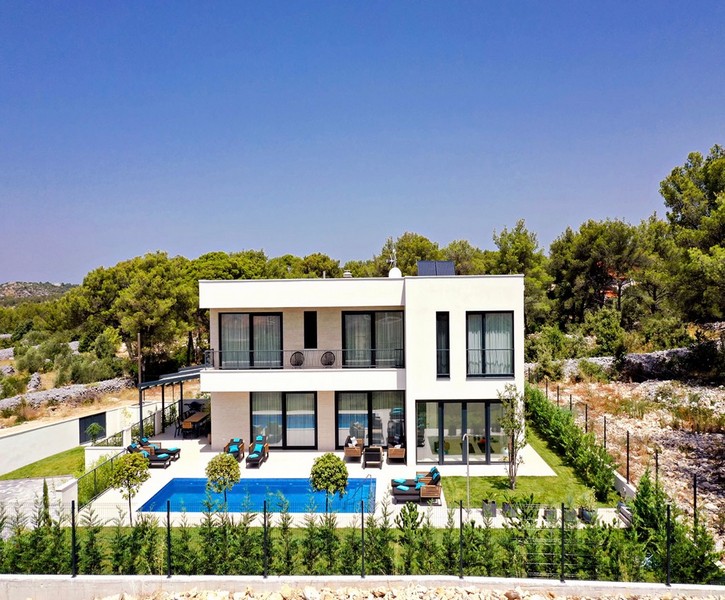 Buy luxury villa with pool Croatia - Panorama Scouting H3736.