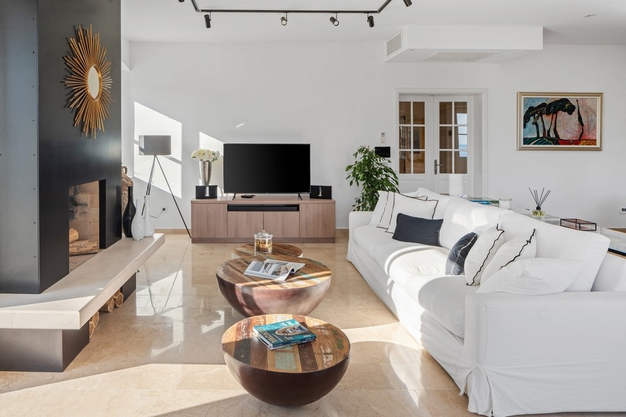 Bright living room with fireplace