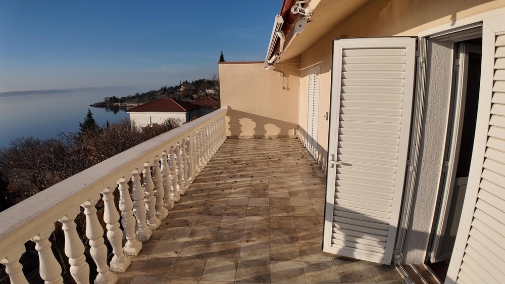 Spacious terrace with sea views
