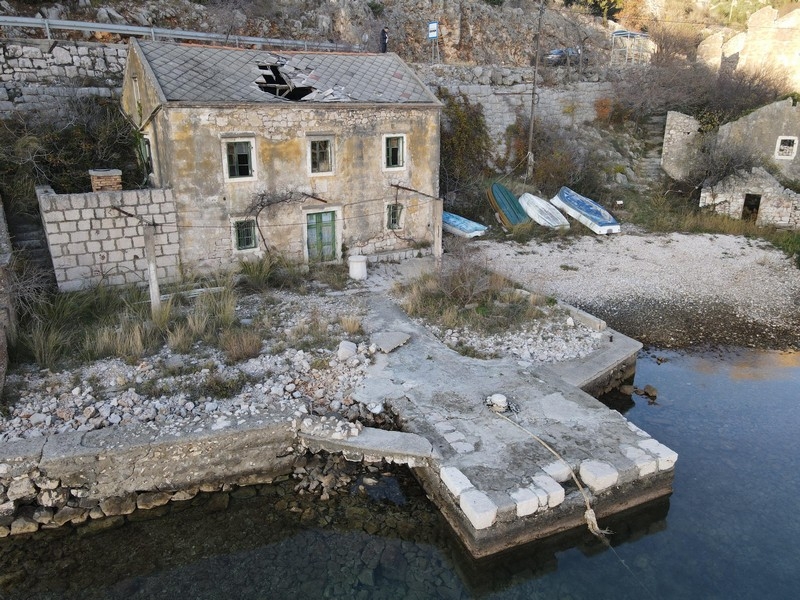 Properties in need of renovation Croatia - Panorama Scouting H3782.