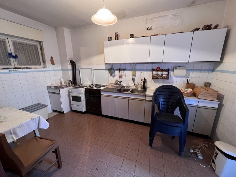 Living room with older furnishings