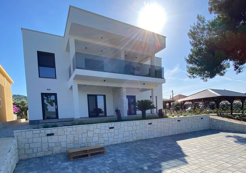Buy a modern villa in Croatia by the sea - Panorama Scouting.