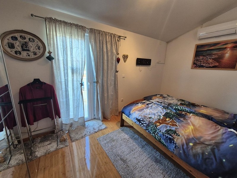 Another bedroom in property H3805