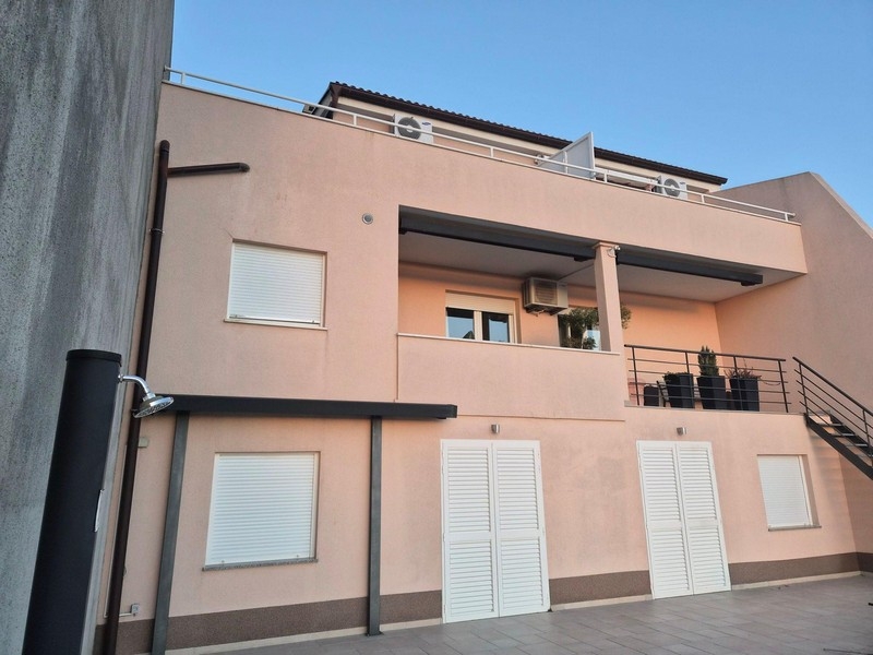 Apartment house with four units in a panoramic location Crikvenica