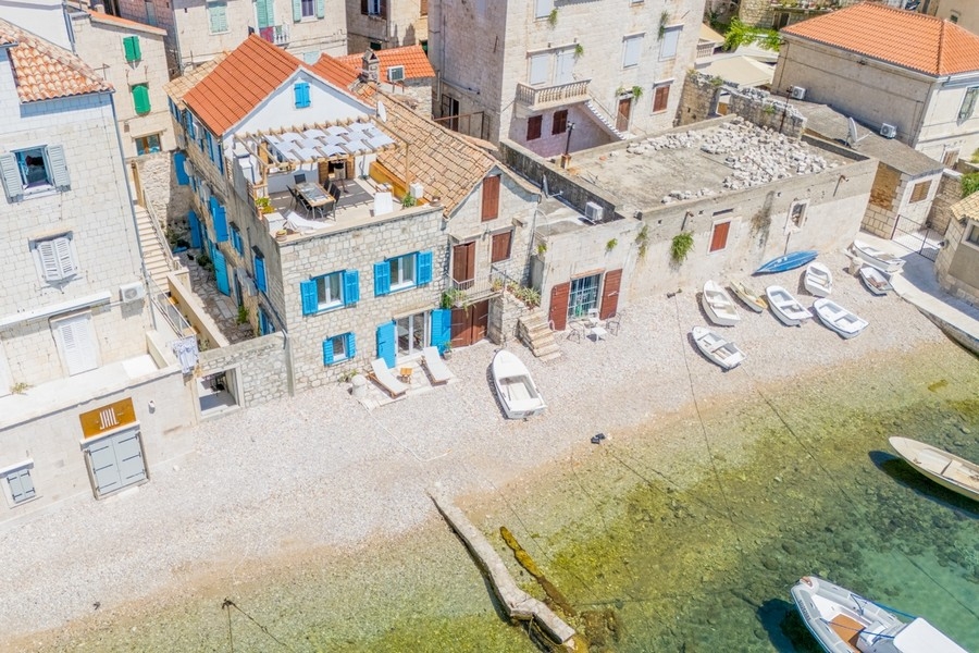 House in Dalmatia for sale - traditional stone house.