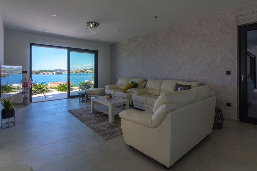 Living room with terrace and views of the coastline