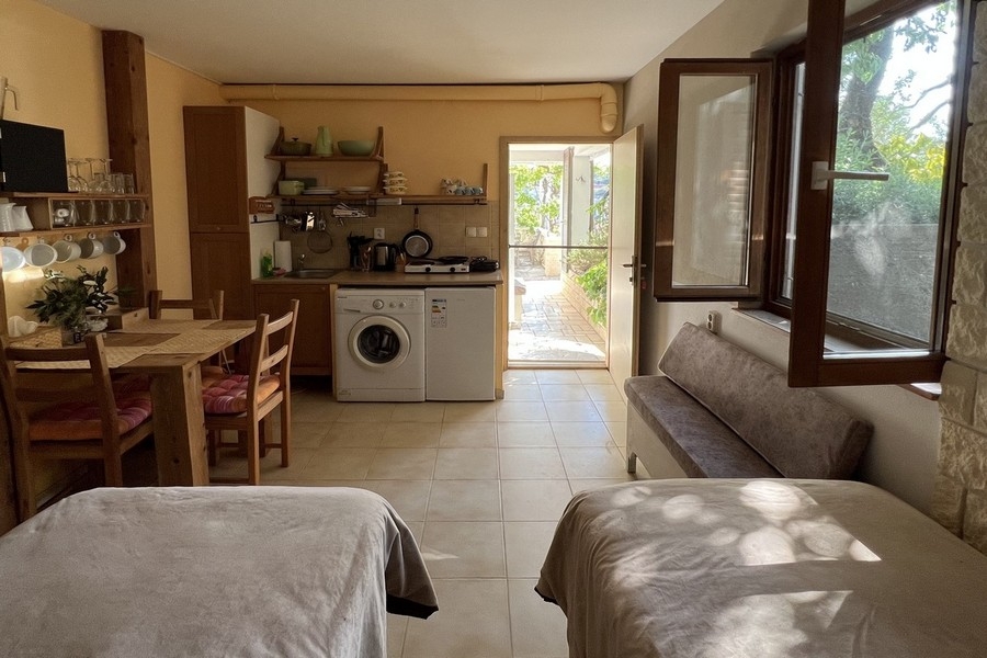 Studio with kitchenette and access to the outdoor area