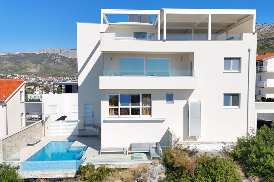 Buy a villa near Split in Croatia - Panorama Scouting.