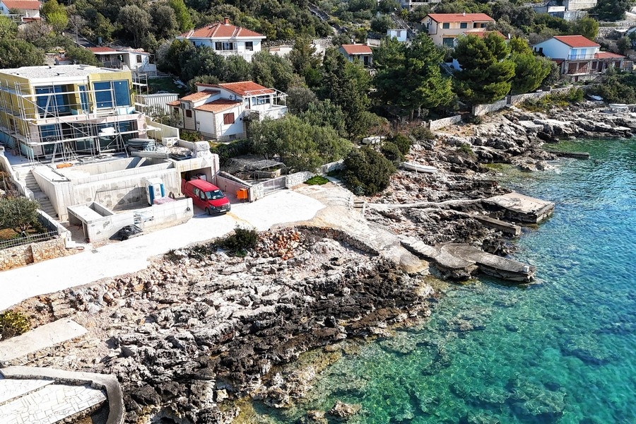 Villa in the 1st row to the sea for sale in Croatia - Panorama Scouting.