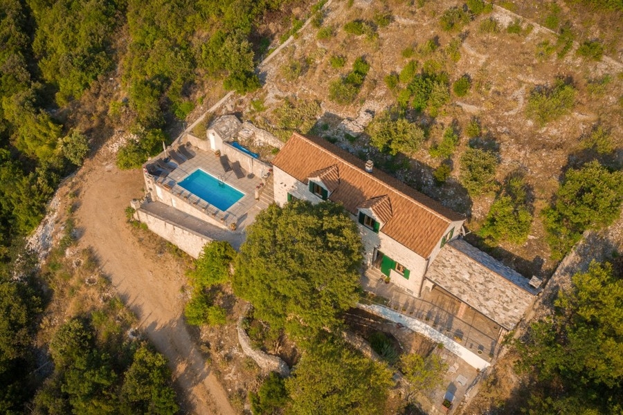 Stone house near the sea in Dalmatia for sale - Panorama Scouting.