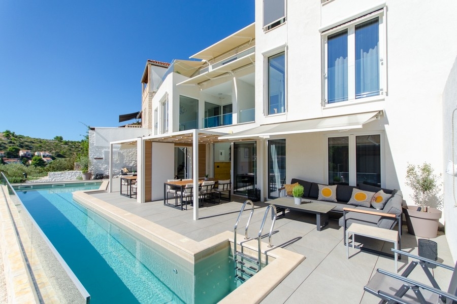 Modern villa with pool and terrace on Brač