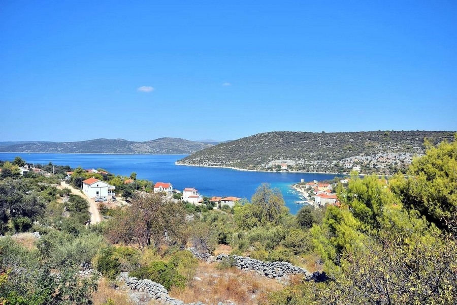 Buy house on island Croatia - H3832