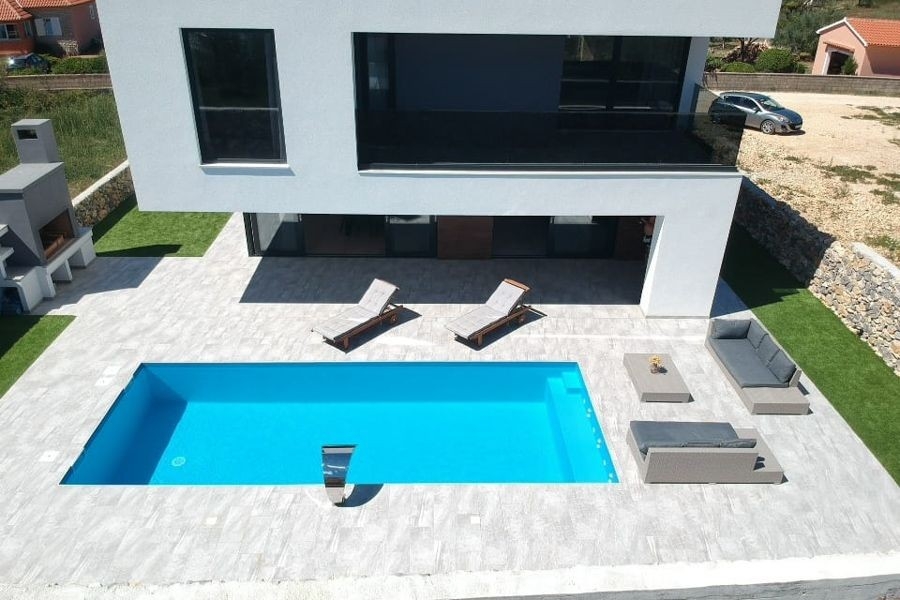 Villa with pool in Croatia for sale - H3845.