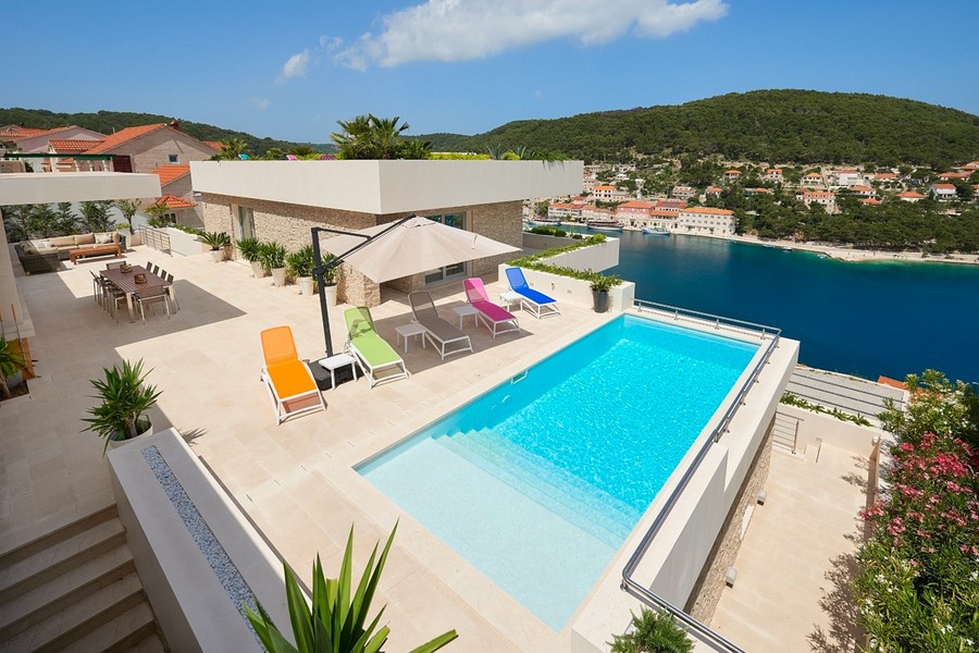 Villa with swimming pool and sea views for sale in Croatia.