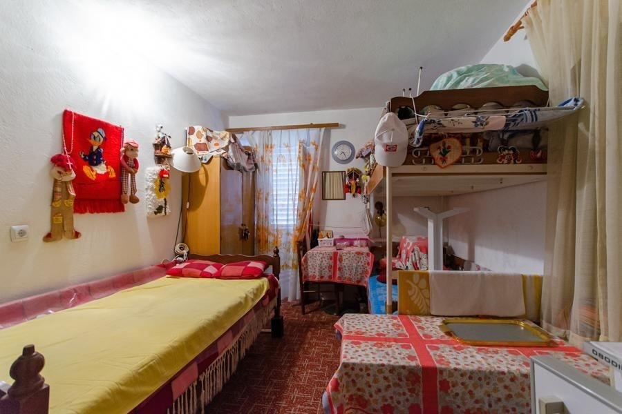 Bedroom with bunk bed