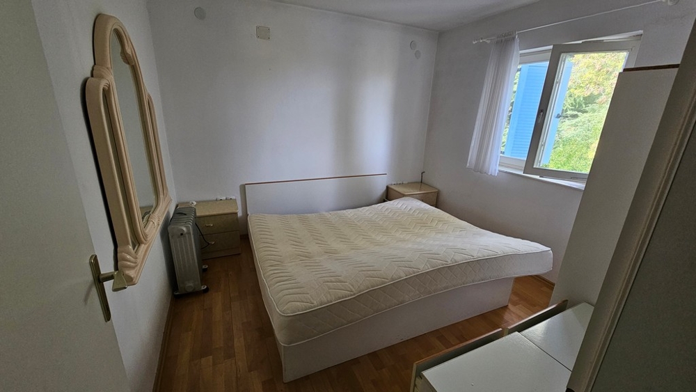 Bedroom with double bed and window