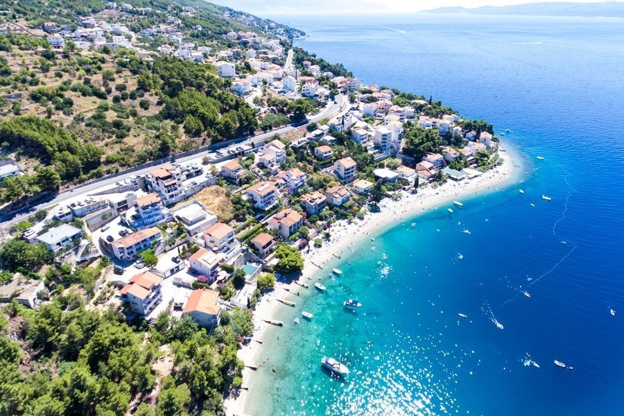 Houses with sea views for sale in Croatia.