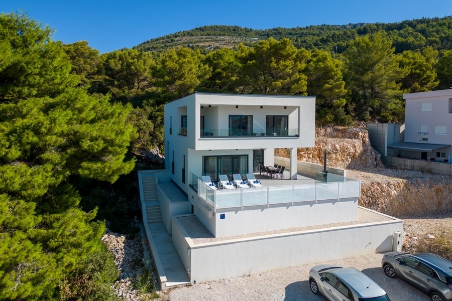 Villa in a Mediterranean location in Croatia for sale.