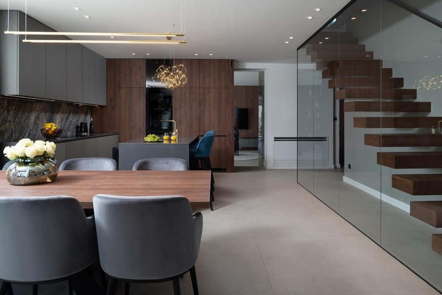 Kitchen with cooking island and high-quality equipment in Croatia