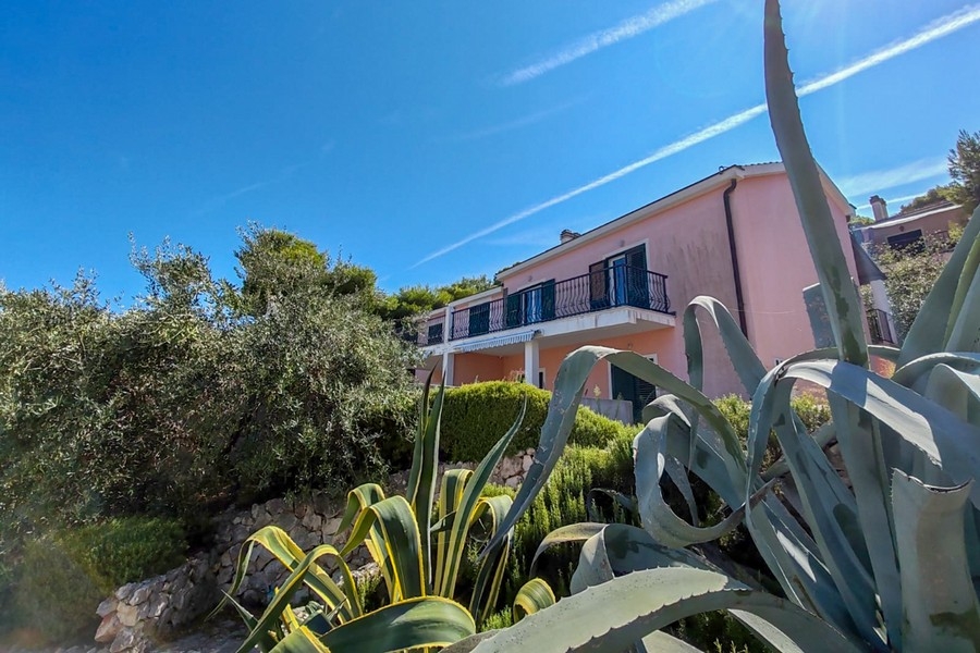 Buy a house Rogoznica